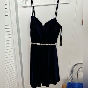 b. smart dress